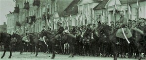 4. pułk ułanów Zaniemeńskich w Białymstoku (luty 1919 r.). Wacław Giecewicz był twórcą kadry dowódczej tej formacji (zbiory białostockiego Muzeum Wojska)