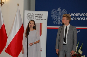 Uroczystość uświetnił występ wrocławskiego barda Wojciecha Popkiewicza z „Grupą 44”