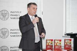 Spotkanie poprowadził dr hab. Jarosław Syrnyk – współredaktor prezentowanego tomu