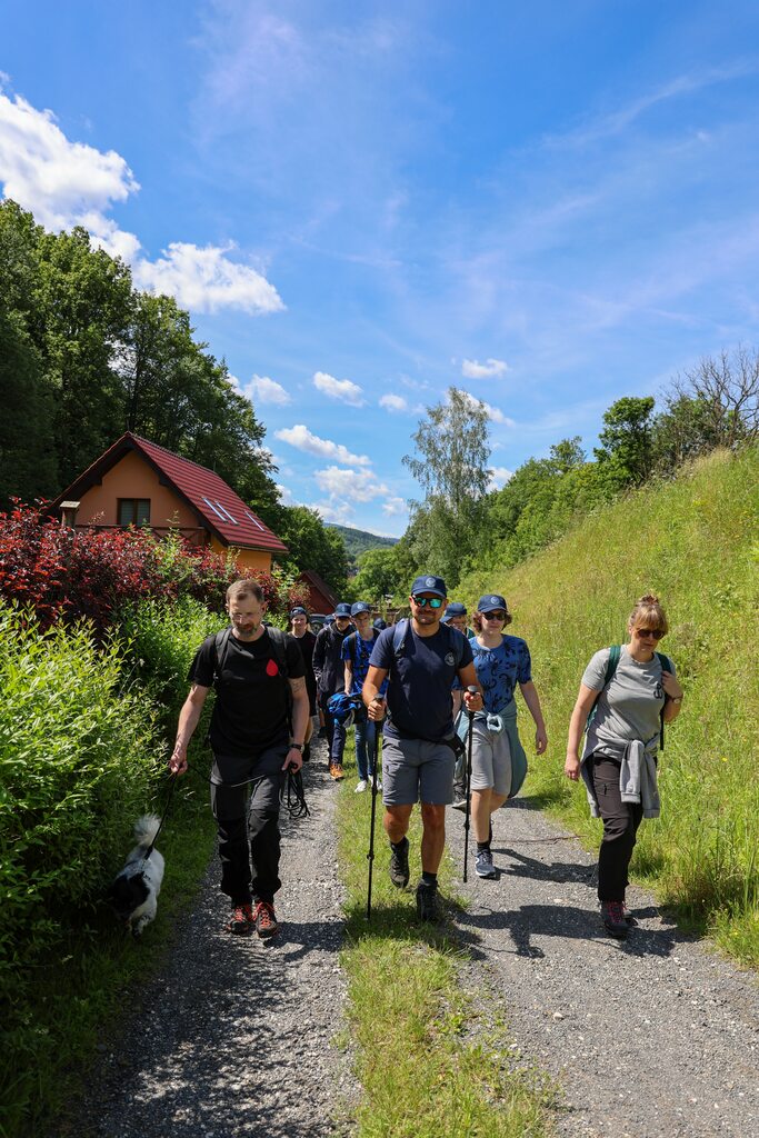 Rajd Szlakiem Kurierów Solidarności w Górach Złotych dla uczniów klasy ósmej SP nr 96 im. Leonida Teligi we Wrocławiu, 18-19 czerwca 2024/ fot. Agata Ligęcka IPN Wrocław