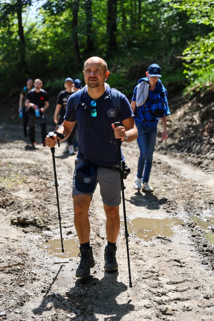 Rajd Szlakiem Kurierów Solidarności w Górach Złotych dla uczniów klasy ósmej SP nr 96 im. Leonida Teligi we Wrocławiu, 18-19 czerwca 2024/ fot. Agata Ligęcka IPN Wrocław