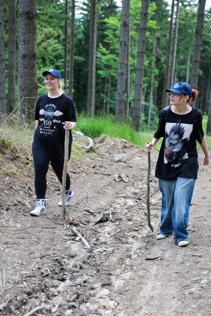 Rajd Szlakiem Kurierów Solidarności w Górach Złotych dla uczniów klasy ósmej SP nr 96 im. Leonida Teligi we Wrocławiu, 18-19 czerwca 2024/ fot. Agata Ligęcka IPN Wrocław