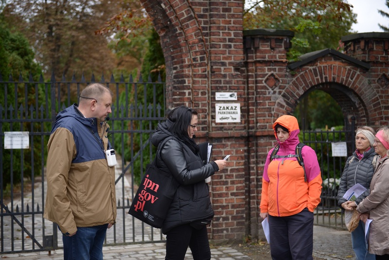 Spacer po cmentarzu św. Wawrzyńca 5.10.2024, fot. Mateusz Jasiński (11)
