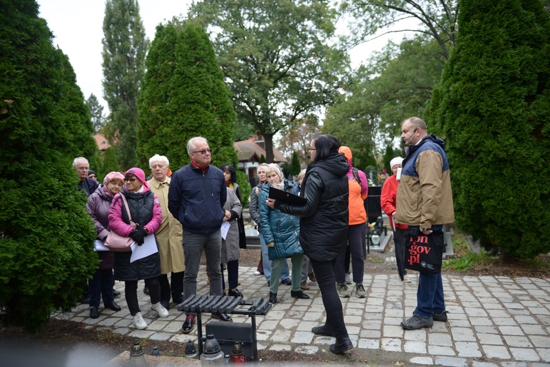 Spacer po cmentarzu św. Wawrzyńca 5.10.2024, fot. Mateusz Jasiński (16)