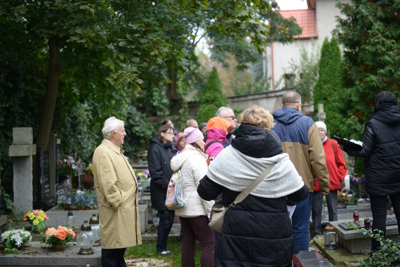 Spacer po cmentarzu św. Wawrzyńca 5.10.2024, fot. Mateusz Jasiński (25)