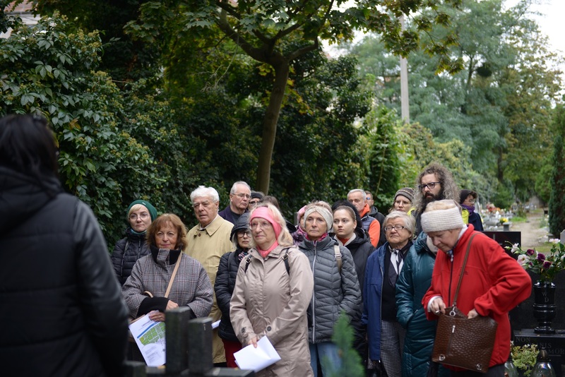 Spacer po cmentarzu św. Wawrzyńca 5.10.2024, fot. Mateusz Jasiński (27)