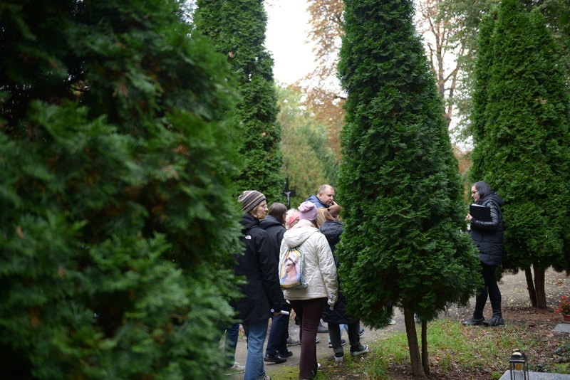 Spacer po cmentarzu św. Wawrzyńca 5.10.2024, fot. Mateusz Jasiński (29)