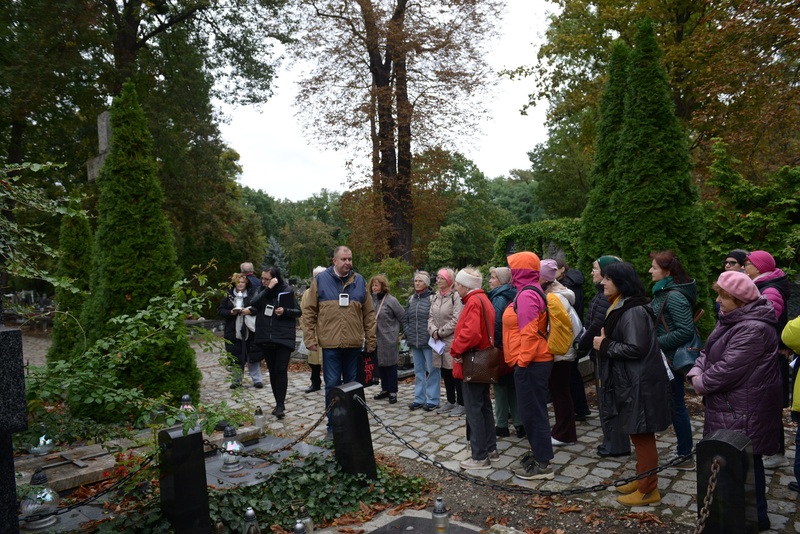 Spacer po cmentarzu św. Wawrzyńca 5.10.2024, fot. Mateusz Jasiński (30)