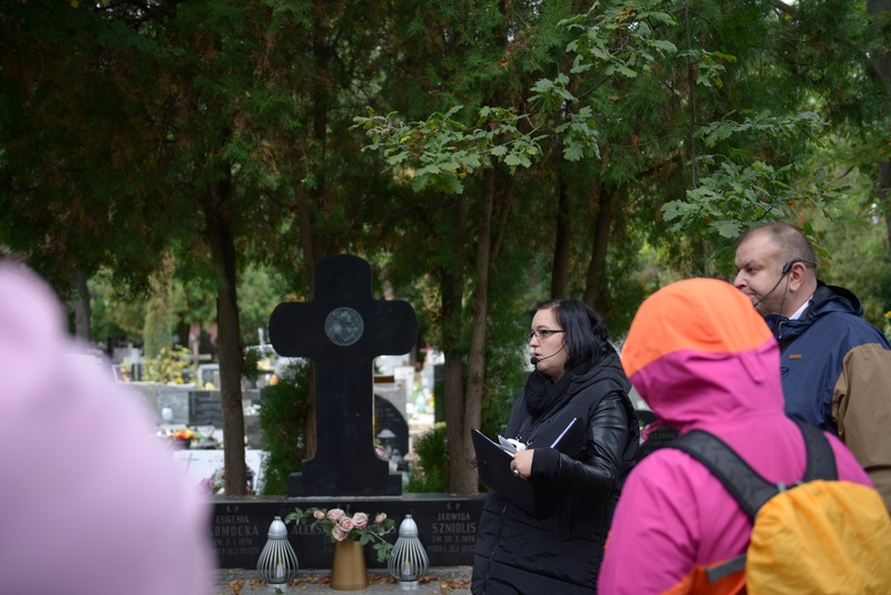 Spacer po cmentarzu św. Wawrzyńca 5.10.2024, fot. Mateusz Jasiński (32)