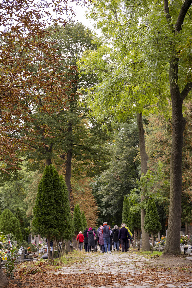 Spacer po cmentarzu św. Wawrzyńca 5.10.2024, fot. Agata Ligęcka (9)