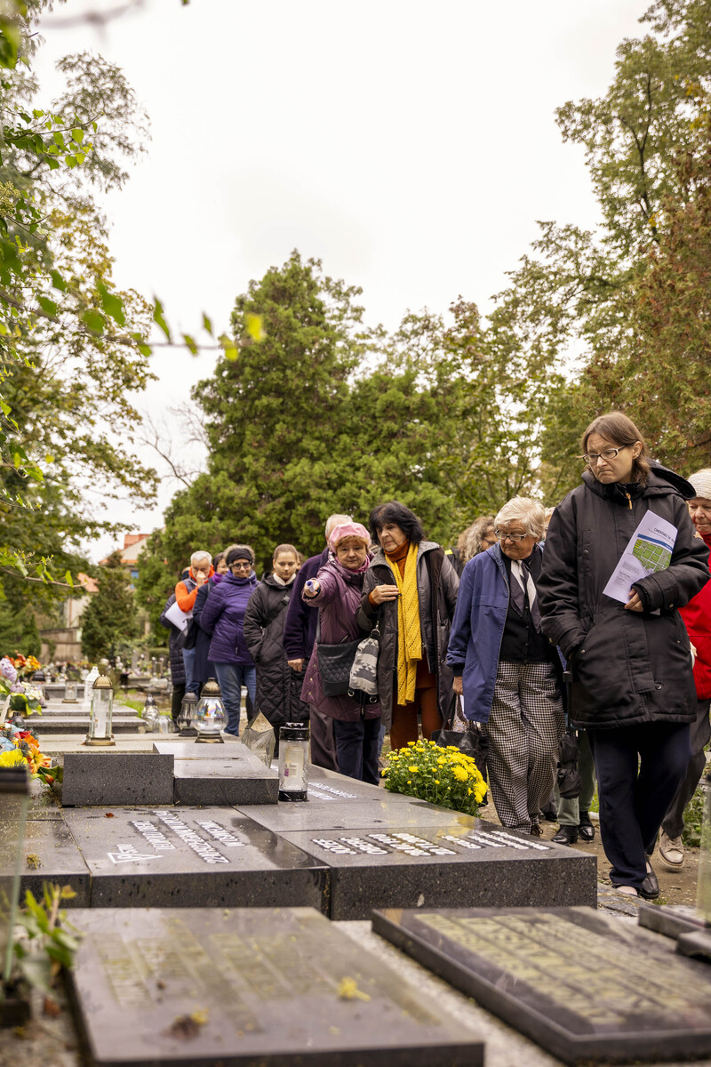 Spacer po cmentarzu św. Wawrzyńca 5.10.2024, fot. Agata Ligęcka (12)