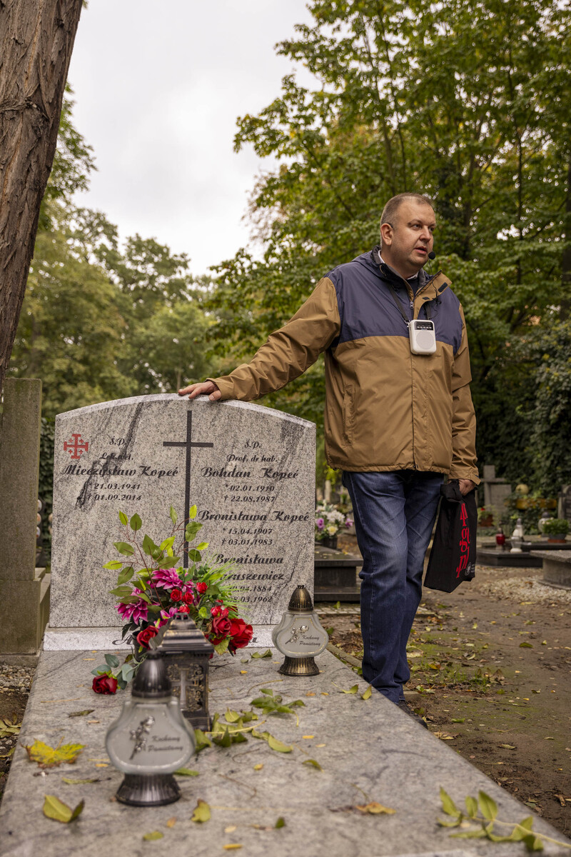 Spacer po cmentarzu św. Wawrzyńca 5.10.2024, fot. Agata Ligęcka (13)