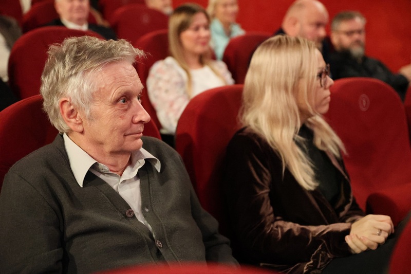 Gość honorowy sensu Jacek Garcanson, obok Noémi Nagy – wicekonsul Węgier. Fot. Maciej Parysek / IPN Wrocław