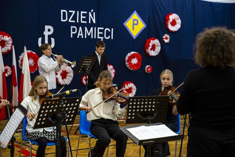 Dzień Pamięci w szkole na Sępolnie. Fot. Agata Ligęcka / IPN Wrocław