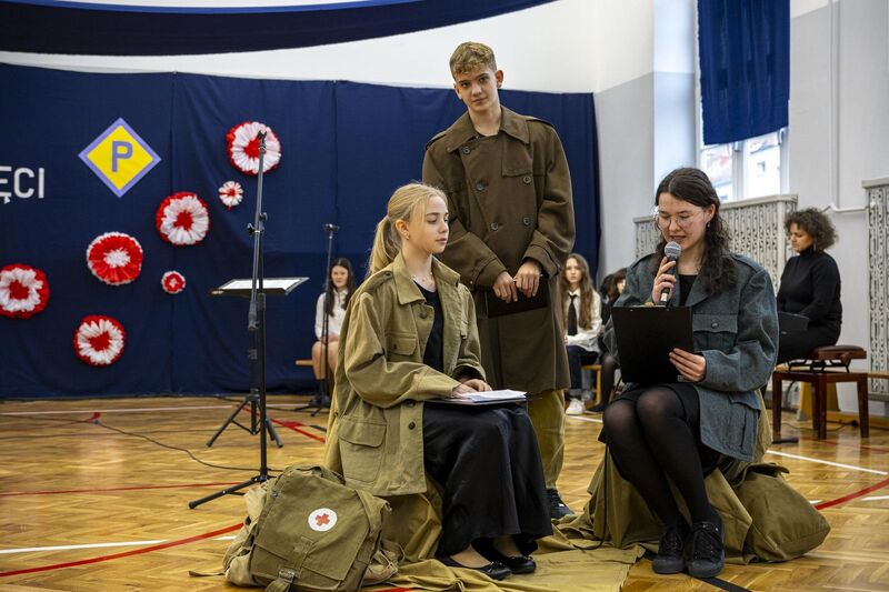 Dzień Pamięci w szkole na Sępolnie. Fot. Agata Ligęcka / IPN Wrocław