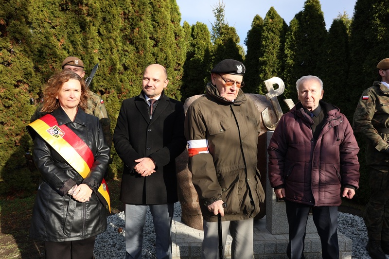 Od lewej: Agnieszka Rybczak, Kamil Dworaczek, Stanisław Wołczaski, Zygmunt Pacych. Fot. Maciej Parysek / IPN Wrocław