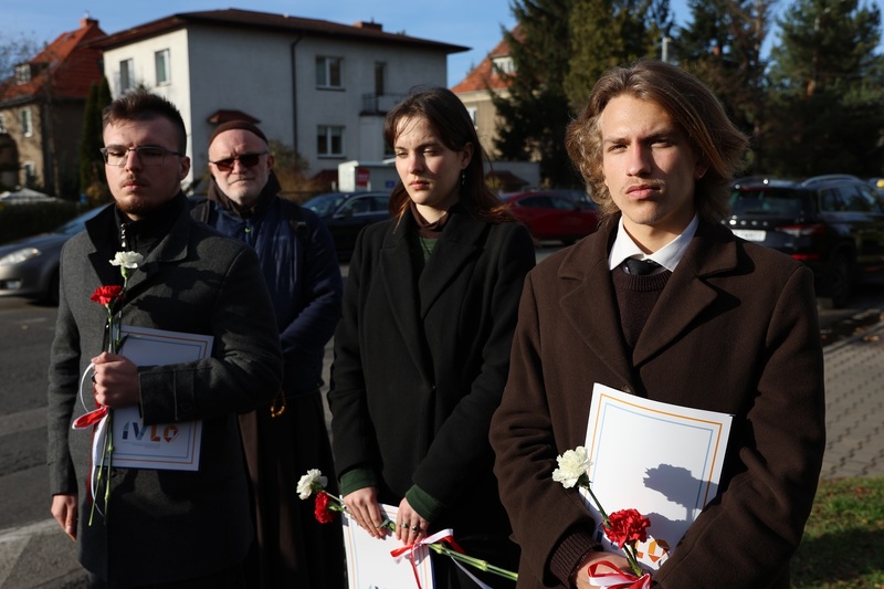Uczniowie IV LO im. Stefana Żeromskiego we Wrocławiu. Fot. Maciej Parysek / IPN Wrocław