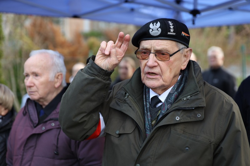 Goście zebrani na uroczystym odsłonięciu pomnika. Fot. Maciej Parysek / IPN Wrocław