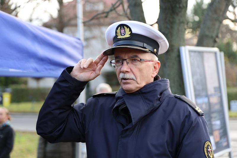 Goście zebrani na uroczystym odsłonięciu pomnika. Fot. Maciej Parysek / IPN Wrocław