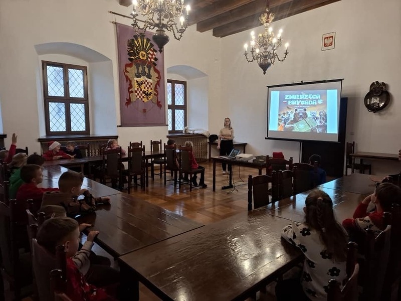 „Zwierzęca brygada” – opowieść o zwierzętach, które odegrały niezwykłą rolę podczas II wojny światowej - Przystanek Historia w Brzegu, 6 grudnia 2024