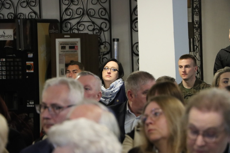 Goście obchodów na terenie KL Gross-Rosen. Fot. Marcin Kaźmierski, Muzeum Gross-Rosen