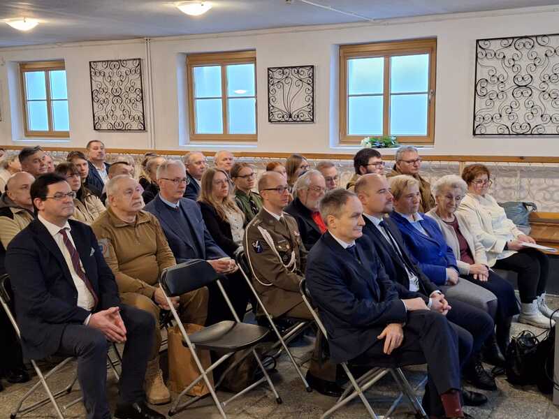Uczestnicy obchodów podczas pierwszej prelekcji. Fot. Kamilla Jasińska, IPN Wrocław