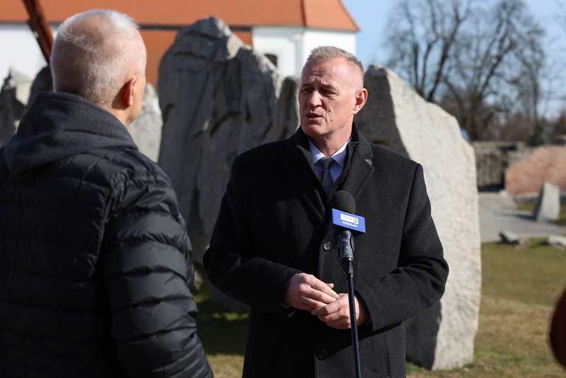 Konferencja prasowa dr. hab. Karola Polejowskiego, zastępcy prezesa IPN i prok. Andrzeja Pozorskiego - 4 marca 2025/ fot. M.Parysek IPN Wrocław
