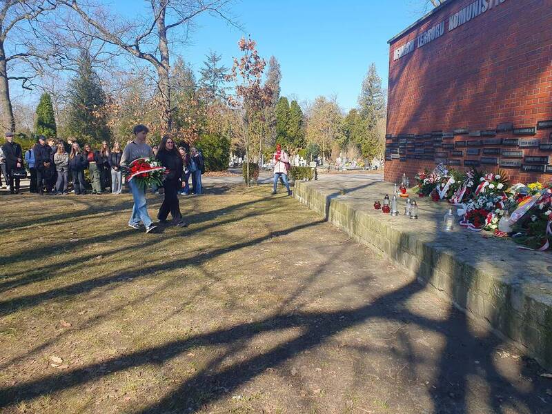 Lekcja historii na wrocławskim Cmentarzu Osobowickim - 6 marca 2025/ fot. M.Parysek IPN Wrocław