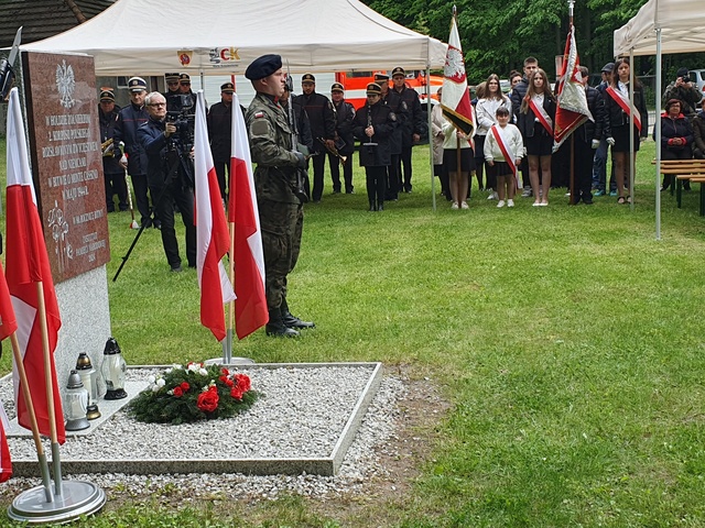 W tej miejscowości żywa jest pamięć o „cassińczykach”, szczególnie tych, którzy mogą mieć w Polsce tylko symboliczne groby, Jurków - 11 maja 2025