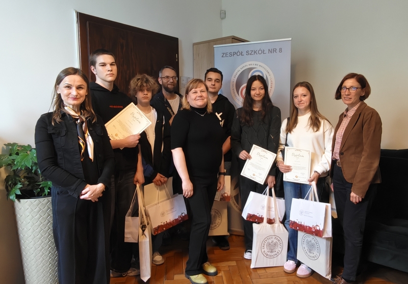 Spotkanie z dyrekcją szkoły oraz laureatami konkursu w Zespole Szkół nr 8 we Wrocławiu, 22 maja 2025