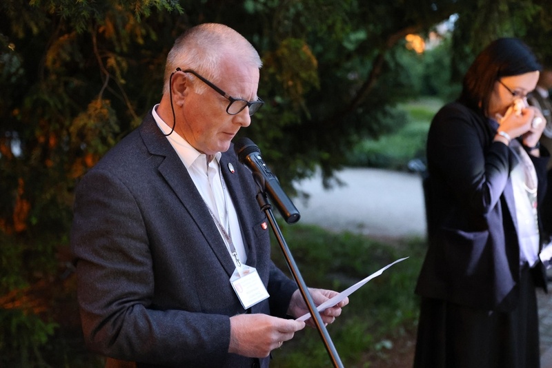 W godzinę śmierci rtm. Witolda Pileckiego, Wrocław po raz kolejny uczci jego pamięć. Podobnie było w Łagiewnikach, Oleśnicy i Jordanowie Śląskim - 25 maja 2025/ fot. M.Parysek IPN Wrocław