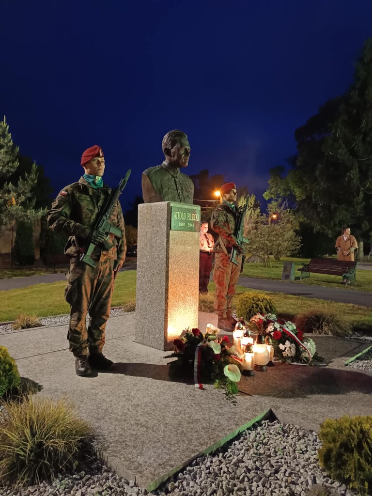 W godzinę śmierci rtm. Witolda Pileckiego, Wrocław po raz kolejny uczci jego pamięć. Podobnie było w Łagiewnikach, Oleśnicy i Jordanowie Śląskim - 25 maja 2025