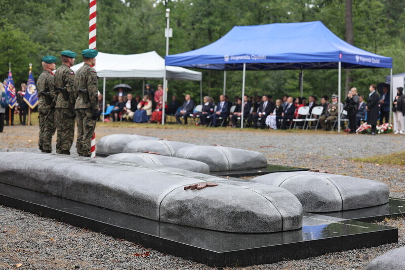 na zdjęciu widok na uroczystość