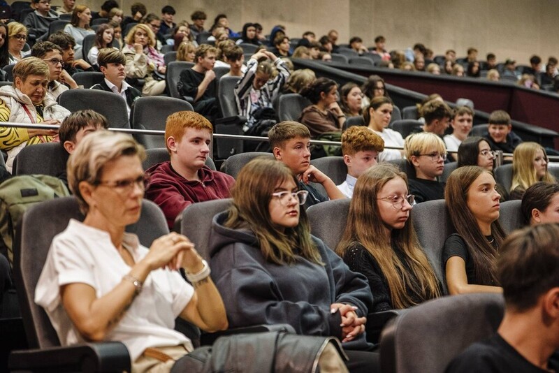 Na zdjęciu widok na widownię i widok na publiczność