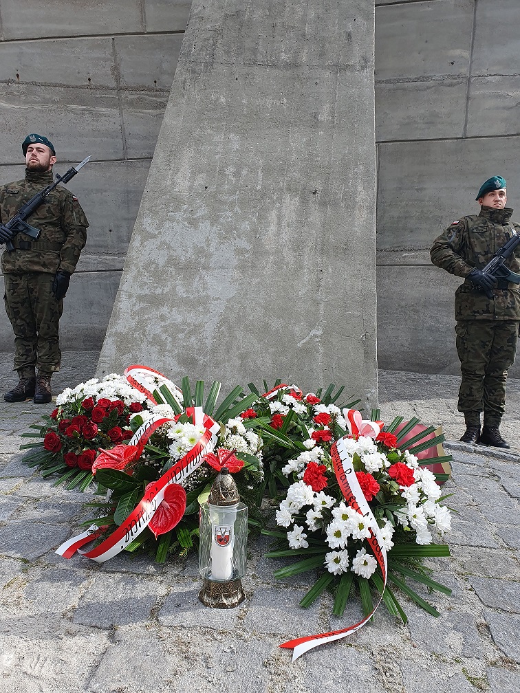 Święto Ogólnopolskiego Oddziału Kołomyjan „Pokucie” - pomnik
