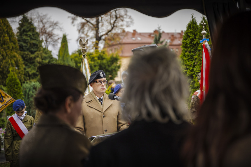 zdjęcie widok na gości uroczystości