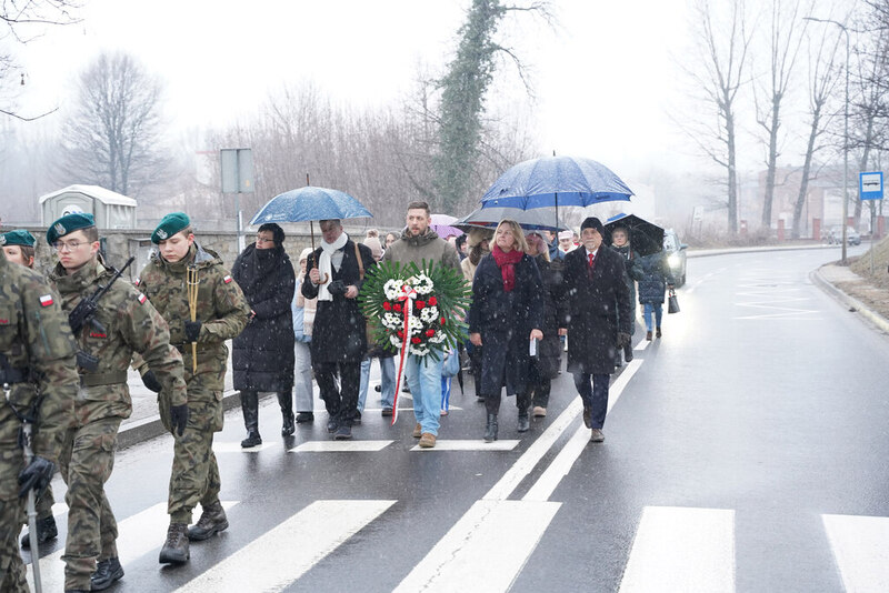 moment przemarszu uczestników wydarzenia