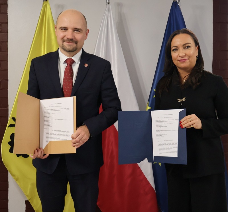 Podpisano porozumienie pomiędzy Oddziałem Instytutu Pamięci Narodowej – Komisją Ścigania Zbrodni przeciwko Narodowi Polskiemu we Wrocławiu a Dolnośląskim Ośrodkiem Doskonalenia Nauczycieli - Wrocław, 9 marca 2026