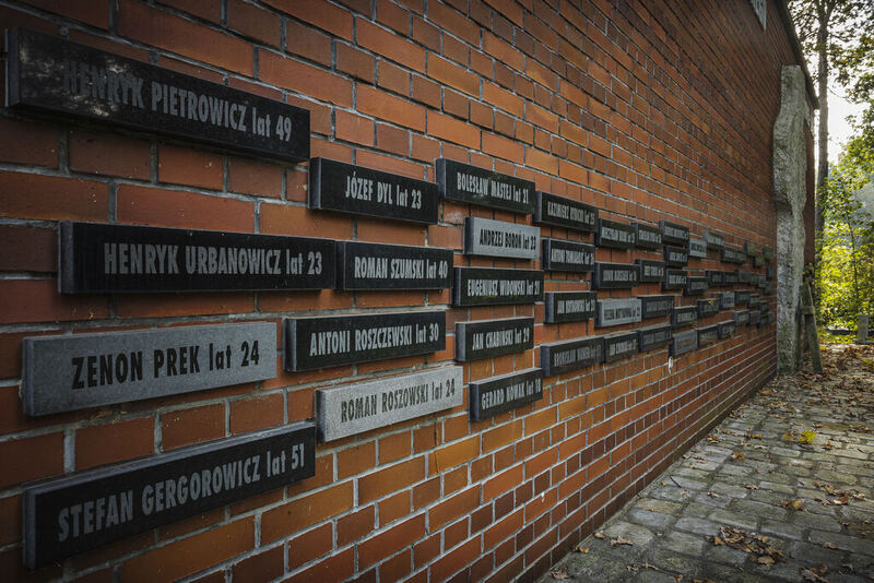 Uroczystość pogrzebowa 49 ofiar reżimu komunistycznego - Cmentarz Osobowicki, 21 października 2026/ fot. A.Ligęcka IPN Wrocław