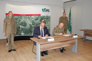 Podpisanie umowy o współpracy pomiędzy IPN i AWL