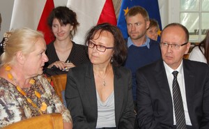 Goście podczas uroczystości z okazji obchodów Dnia Polskiego Państwa Podziemnego
