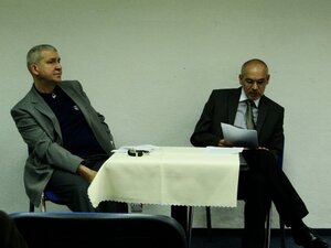 Prof. Piotr Franaszek z UJ i prof. Grzegorz Miernik z UJK w Kielcach