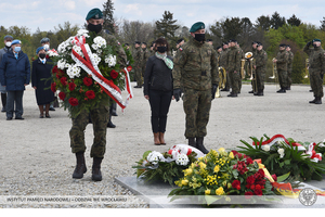 Obchody zakończenia II wojny światowej na Cmentarzu Żołnierzy Wojska Polskiego