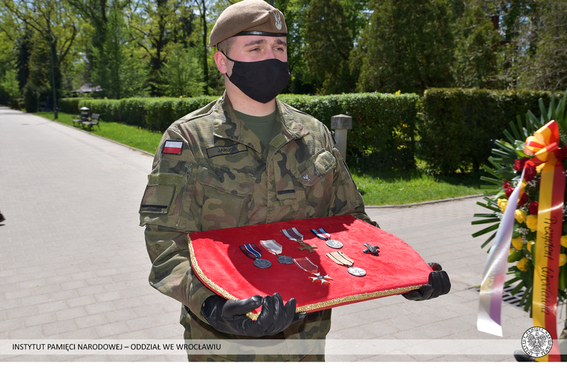 Pogrzeb Eugeniusza Rachwalskiego, ps. Kotwica, żołnierza 27 Wołyńskiej Dywizji Piechoty AK