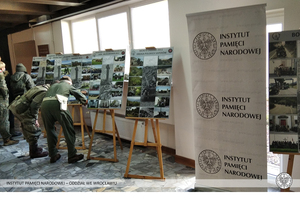 Wystawa „Turyści Sikorskiego” zorganizowana przez IPN i Szwadron Skorpion.
