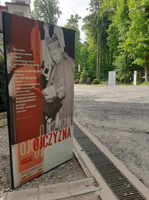 Wystawa „Wyszyńskiego i Wojtyły Gramatyka Życia” w Prudniku-Lesie. Fot. Marcin Żukowski/IPN