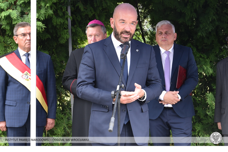 Uroczystości pod tablicą upamiętniającą 41. rocznicę powstania NSZZ „Solidarność”