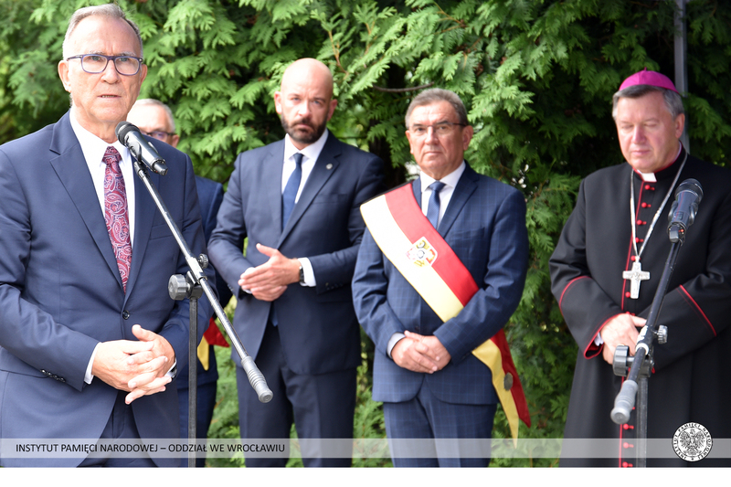 Uroczystości pod tablicą upamiętniającą 41. rocznicę powstania NSZZ „Solidarność”