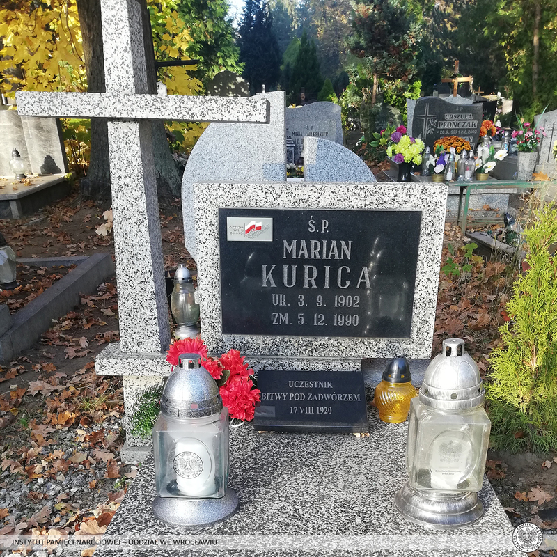 Znicze na dolnośląskich grobach bohaterów walk o wolność Polski