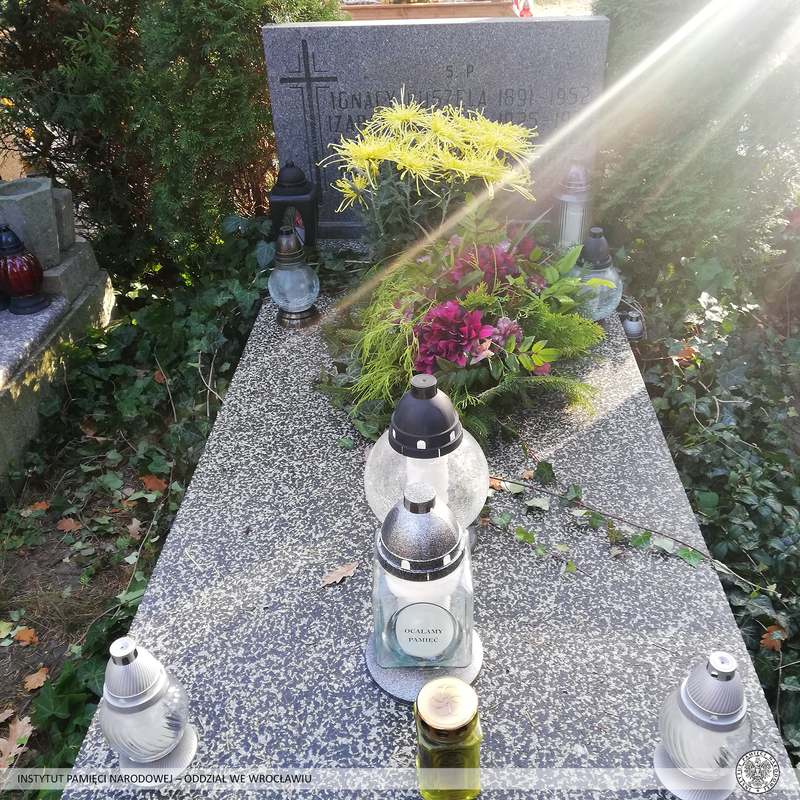 Znicze na dolnośląskich grobach bohaterów walk o wolność Polski